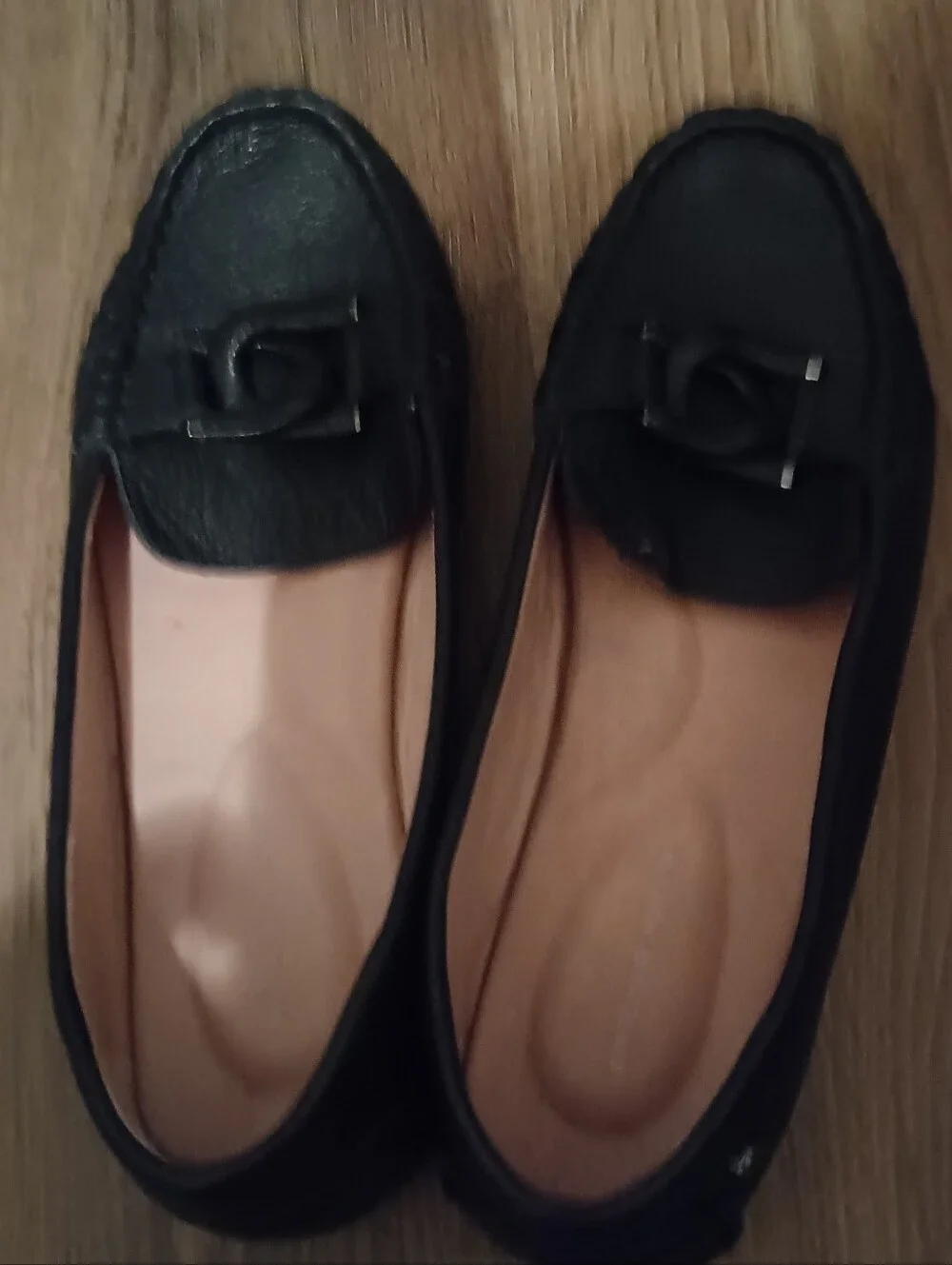 << Classic Black Women's Loafers - Comfortable Everyday Slip-Ons Size 7